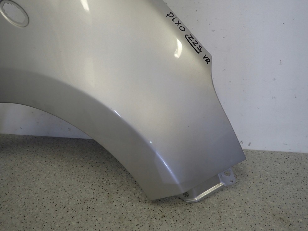 NISSAN PIXO 09- BŁOTNIK PRZEDNI PRAWY Z2S 5/13