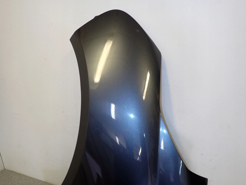 MITSUBISHI GRANDIS 04-11 BŁOTNIK PRZEDNI LEWY A72 11/15