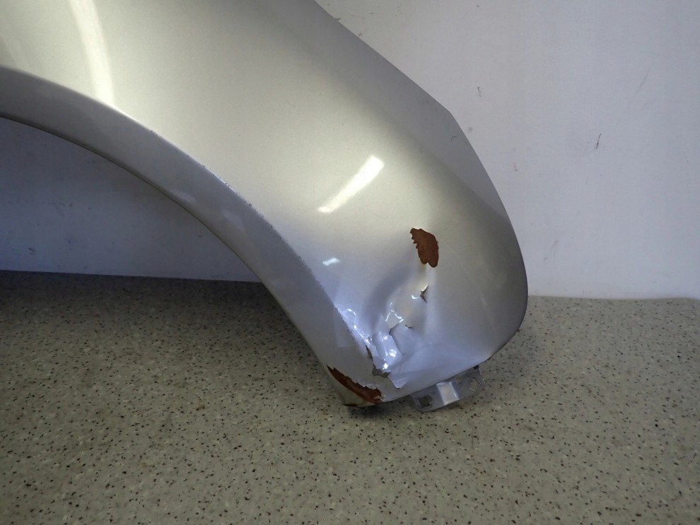 MITSUBISHI GRANDIS 04-11 BŁOTNIK PRZEDNI PRAWY 3/15