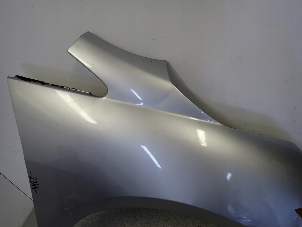 MITSUBISHI GRANDIS 04-11 BŁOTNIK PRZEDNI PRAWY 5/15