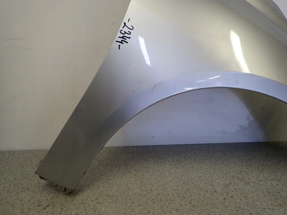 MITSUBISHI GRANDIS 04-11 BŁOTNIK PRZEDNI PRAWY 6/15