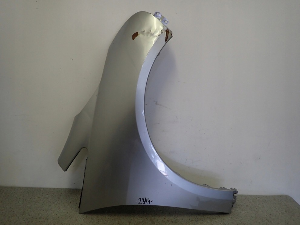 MITSUBISHI GRANDIS 04-11 BŁOTNIK PRZEDNI PRAWY 9/15
