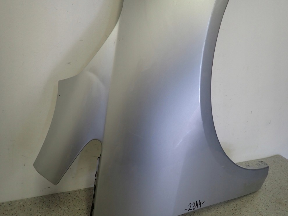MITSUBISHI GRANDIS 04-11 BŁOTNIK PRZEDNI PRAWY 11/15