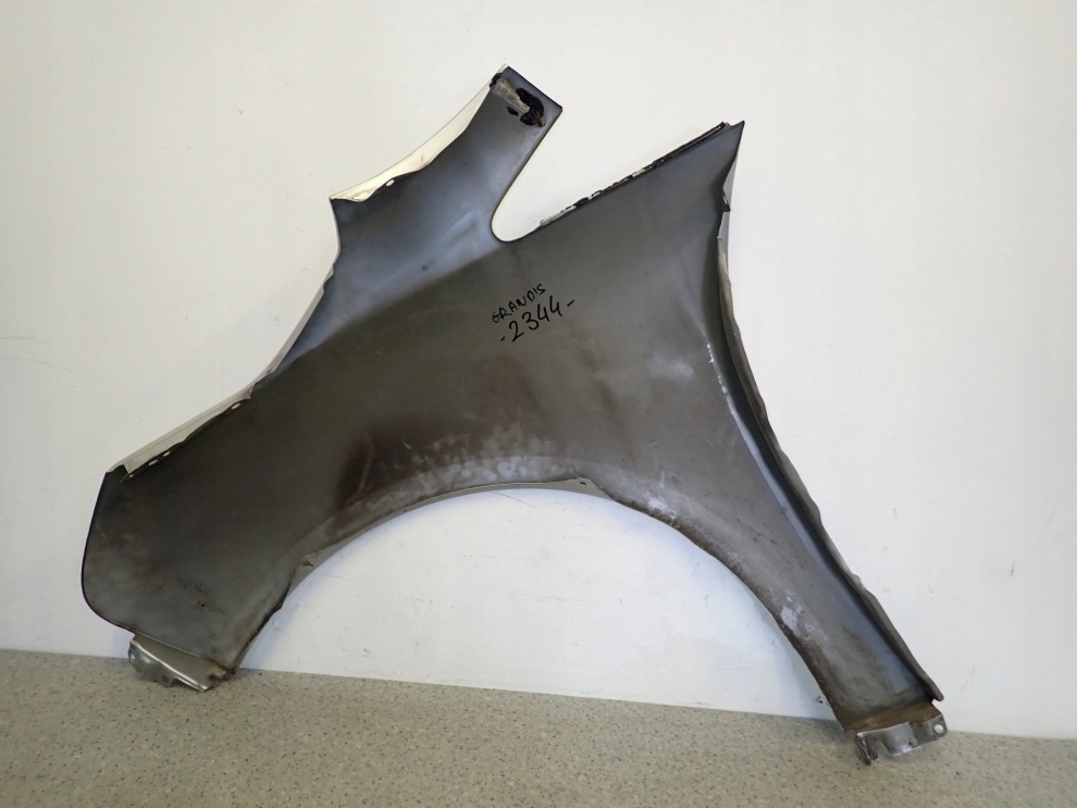 MITSUBISHI GRANDIS 04-11 BŁOTNIK PRZEDNI PRAWY 14/15