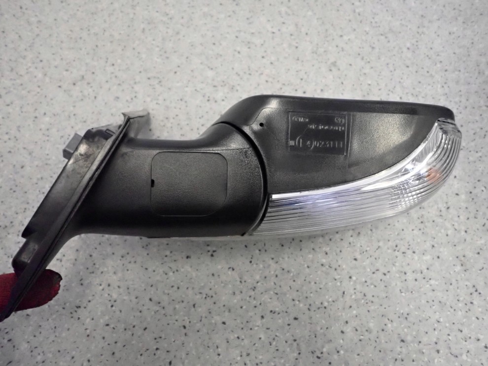 KIA VENGA 09- LUSTERKO PRAWE QU 8 PIN 11/11