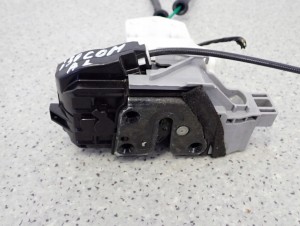 HYUNDAI i30 KOMBI 07-12 ZAMEK DRZWI TYLNY LEWY 5/6 MINIATURA