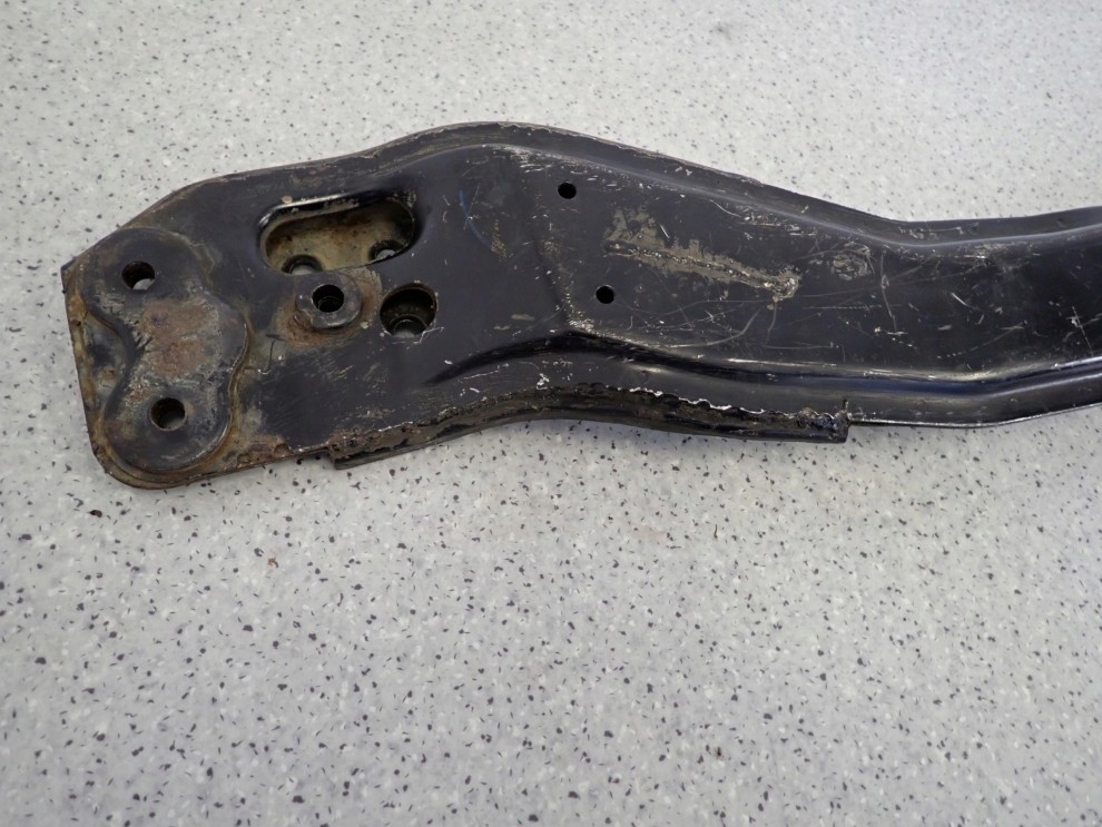 SUZUKI SX4 SEDICI 2WD DIESEL 06-12 SANKI BELKA ZAWIESZENIA PRZEDNIEGO WZDŁU 2/6