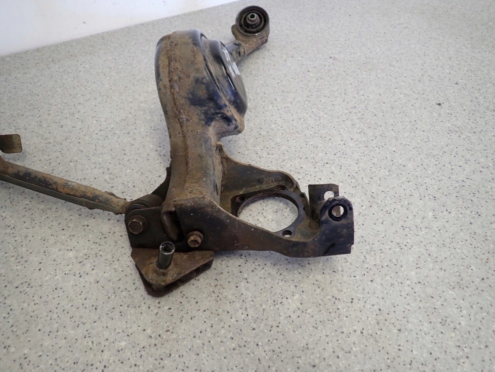 RAV4 RAV 4 99-05 D4D WAHACZ TYLNY LEWY WLECZONY 3/11