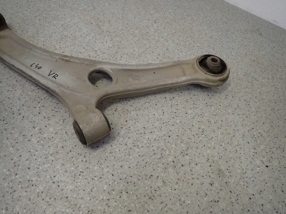 HYUNDAI i40 11-18 WAHACZ PRZEDNI LEWY 2/9