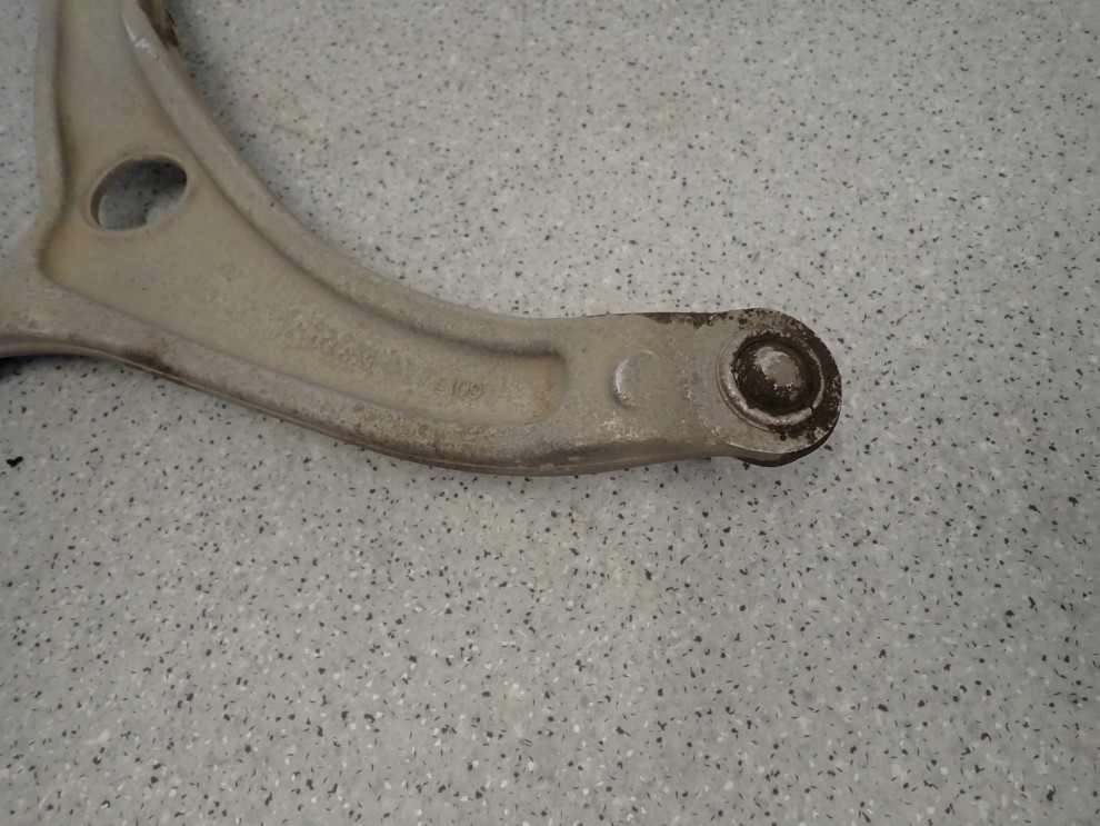 HYUNDAI i40 11-18 WAHACZ PRZEDNI LEWY 4/9