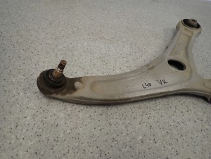 HYUNDAI i40 11-18 WAHACZ PRZEDNI LEWY 3/9 MINIATURA