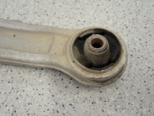 HYUNDAI i40 11-18 WAHACZ PRZEDNI LEWY 5/9 MINIATURA