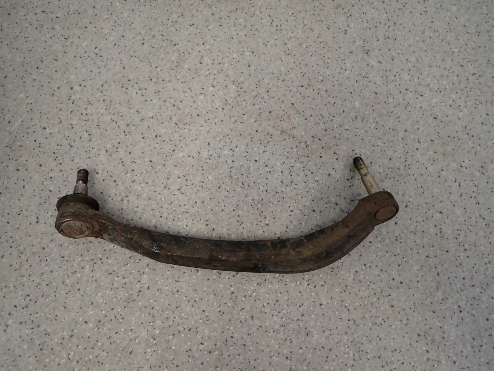 PRIMERA P12 02-07 WAHACZ GÓRNY PRZEDNI LEWY 3/4