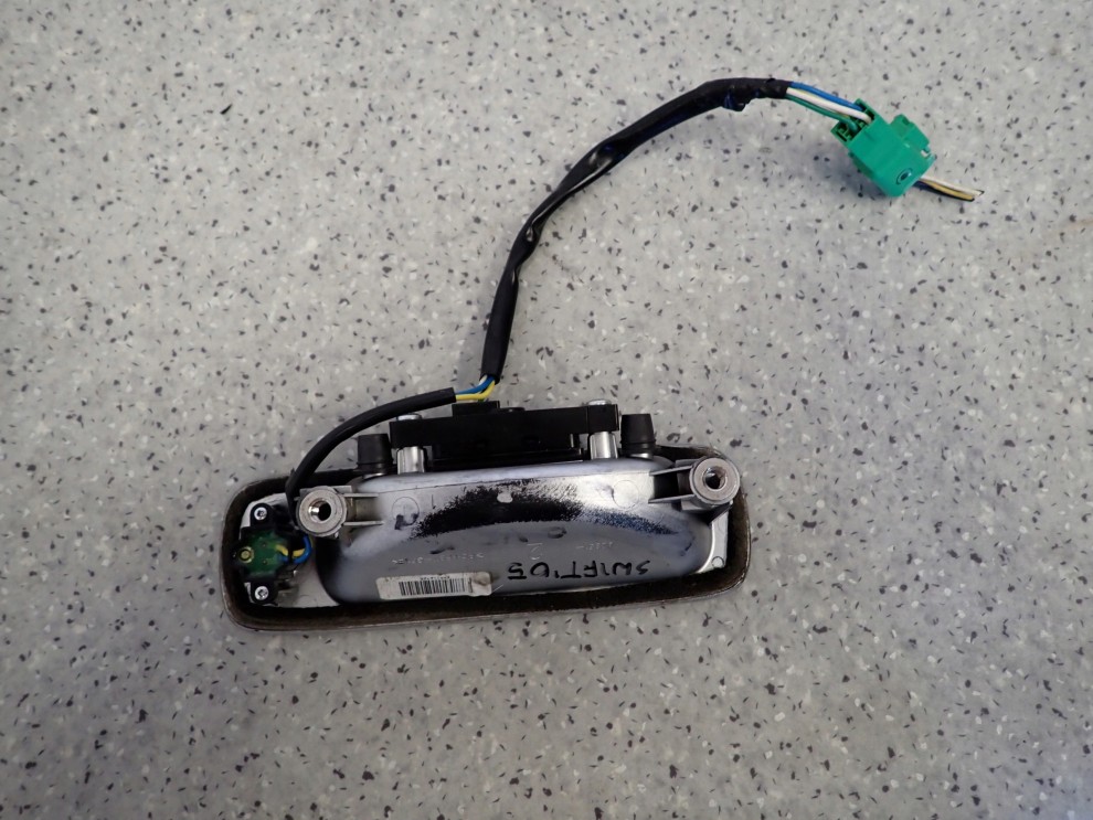 SUZUKI SWIFT MK6 04- KLAMKA TYLNEJ KLAPY SWITCH KEYLESS 4/4