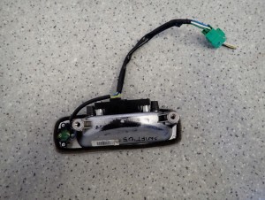 SUZUKI SWIFT MK6 04- KLAMKA TYLNEJ KLAPY SWITCH KEYLESS 4/4 MINIATURA