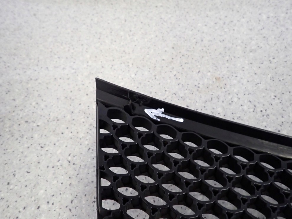 SUZUKI SWIFT 05-07 ATRAPA WLOTU POWIETRZA GRILL 7/9