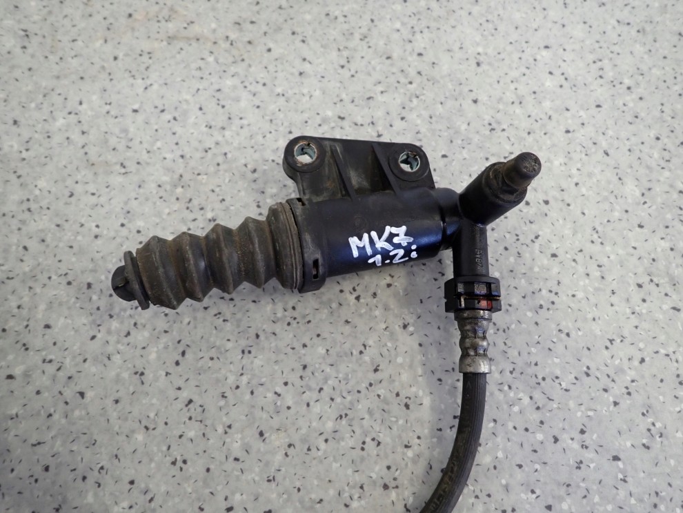 SUZUKI SWIFT MK7 1.2i 10- WYSPRZĘGLIK 3/5