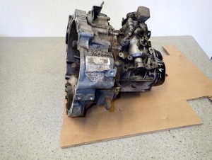 TOYOTA COROLLA E12 2.0 D4D AVENSIS T25 116KM SKRZYNIA BIEGÓW MANUALNA 5 BIE 9/9 MINIATURA