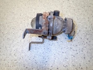 HYUNDAI TRAJET 1999-2004 HALOGEN PRZEDNI PRAWY 3/8 MINIATURA