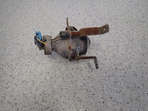 HYUNDAI TRAJET 1999-2004 HALOGEN PRZEDNI PRAWY 7/8 MINIATURA