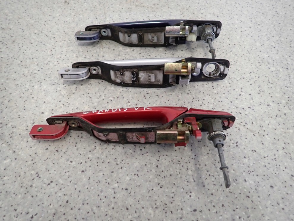 MITSUBISHI GRANDIS 03-11 KLAMKA PRZEDNIA PRAWA 4/4