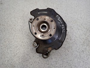 SUZUKI SPLASH 08-14 ZWROTNICA PRZEDNIA LEWA 1/6 MINIATURA