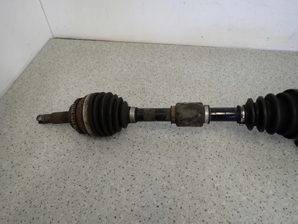 TOYOTA AVENSIS T25 D4D 126KM 06-08 PÓŁOŚ PRZEDNIA PRAWA 3/8