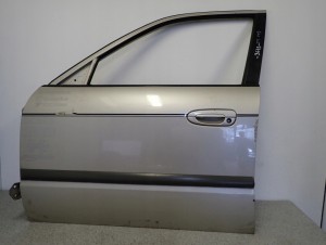 MAZDA 626 GW KOMBI 97- DRZWI PRZEDNIE LEWE 4/11 MINIATURA