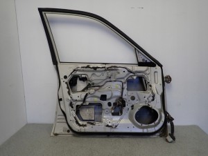 MAZDA 626 GW KOMBI 97- DRZWI PRZEDNIE LEWE 10/11 MINIATURA