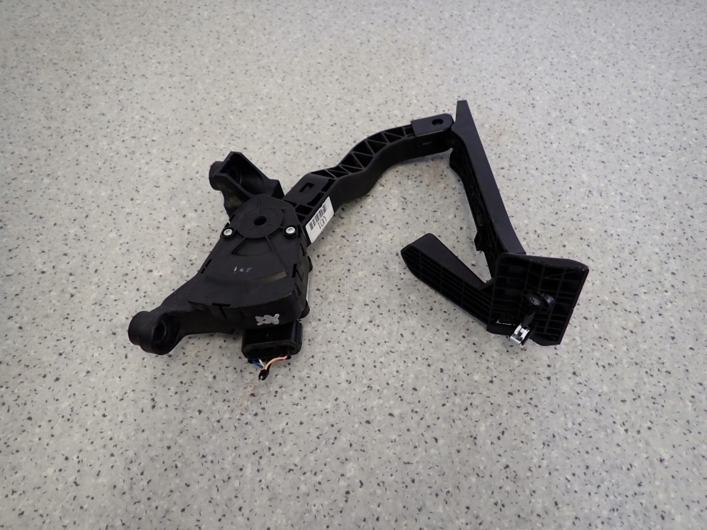 HYUNDAI i40 1.7 CRDI 11- POTENCJOMETR GAZU PEDAŁ 1/6