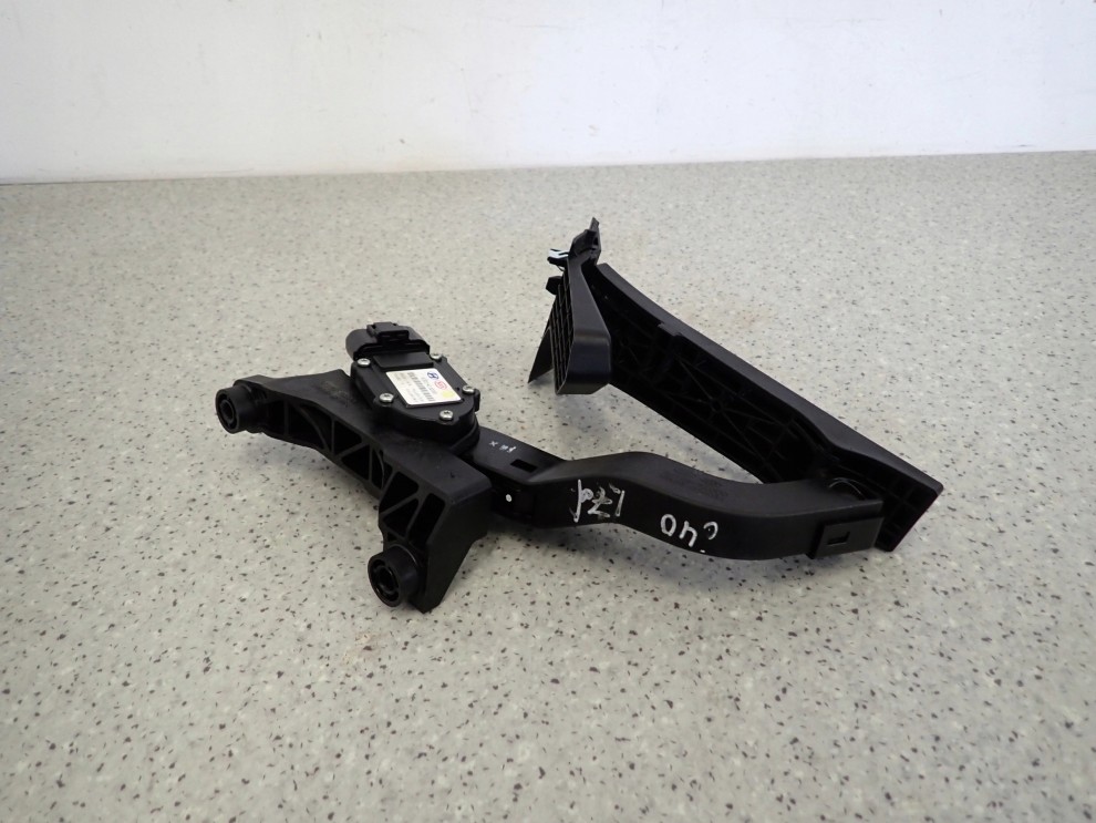 HYUNDAI i40 1.7 CRDI 11- POTENCJOMETR GAZU PEDAŁ 6/6