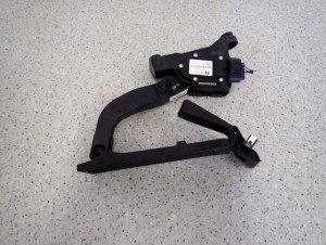 HYUNDAI i40 1.7 CRDI 11- POTENCJOMETR GAZU PEDAŁ 3/6 MINIATURA