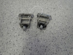 SUZUKI SWIFT MK7 10- ZAWIASY KLAPY TYŁ 6/8 MINIATURA