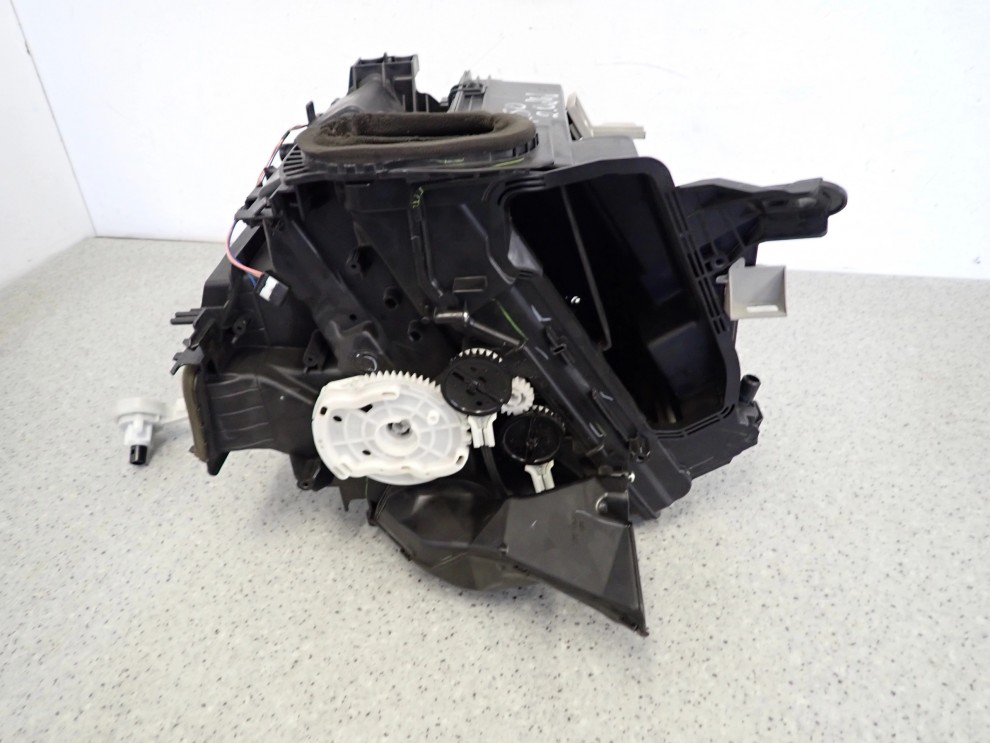 TOYOTA VERSO 09-13 OBUDOWA NAGRZEWNICY EUROPA 12/13