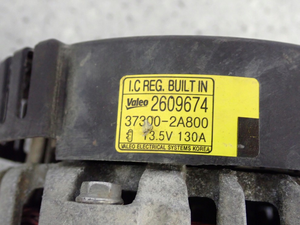 HYUNDAI i40 1.7 CRDI 11- ALTERNATOR 37300-2A800 2/6