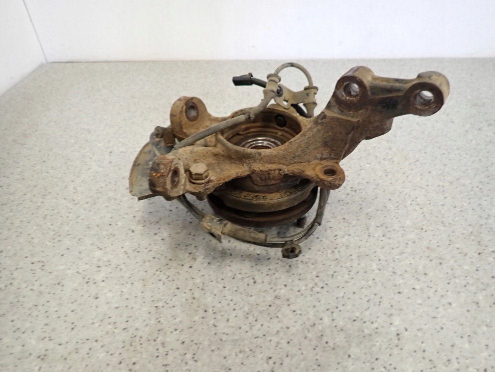 HYUNDAI i40 11- ZWROTNICA PRZEDNIA PRAWA 7/8