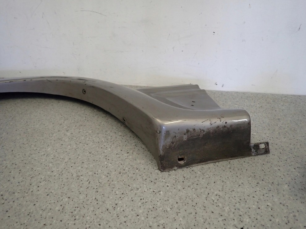 HYUNDAI GALLOPER 3D 92-02 LISTWA BŁOTNIKA TYLNA PRAWA 8/12