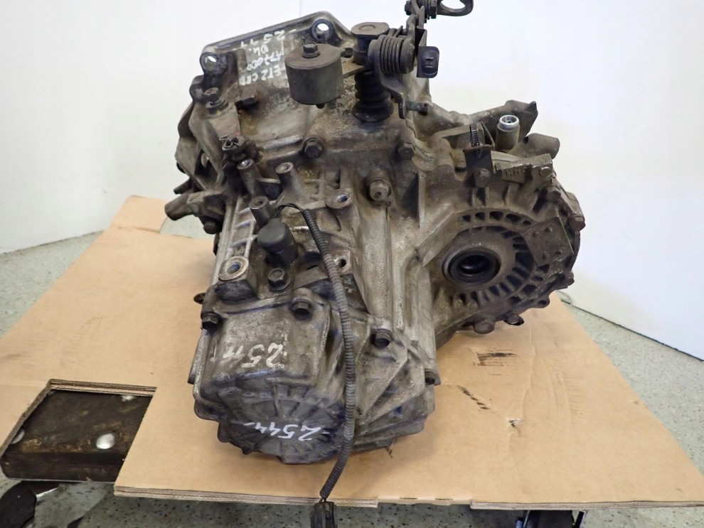 HYUNDAI GETZ 02- 1.5 CRDI DIESEL SKRZYNIA BIEGÓW MANULANA 3 CYLINDRY 6/8