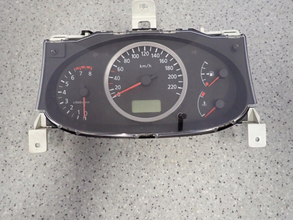NISSAN ALMERA TINO 1.8 BENZYNA 00-06 ZEGARY ZESTAW WSKAŻNIKÓW BU704 1/11