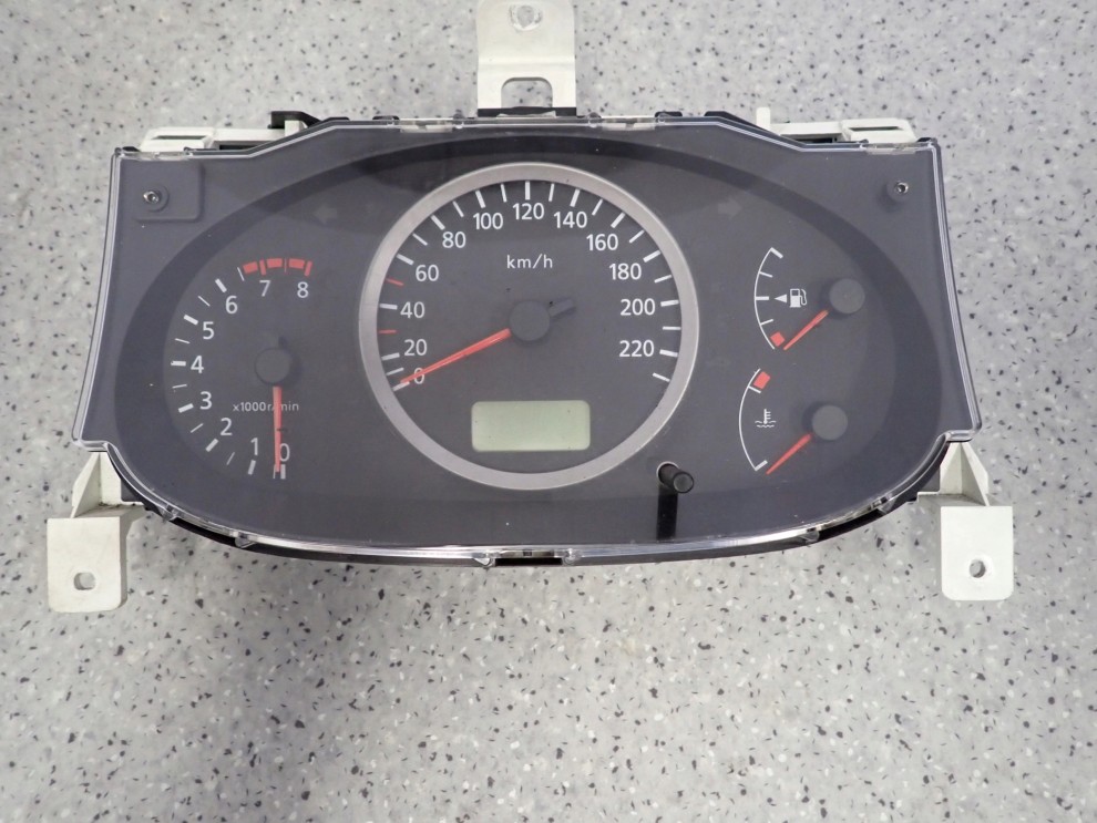 NISSAN ALMERA TINO 1.8 BENZYNA 00-06 ZEGARY ZESTAW WSKAŻNIKÓW BU704 2/11