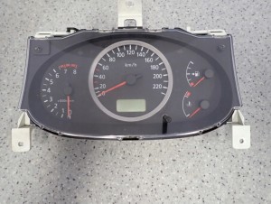 NISSAN ALMERA TINO 1.8 BENZYNA 00-06 ZEGARY ZESTAW WSKAŻNIKÓW BU704 2/11 MINIATURA