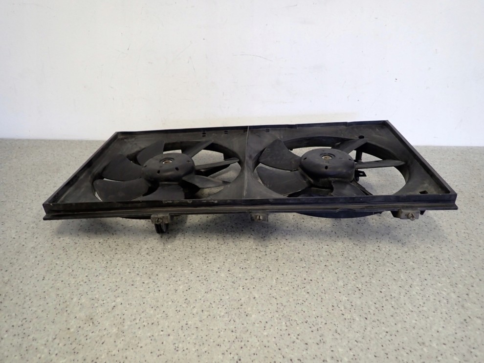 MITSUBISHI LANCER 03- 2.0i WENTYLATOR WODY KLIMATYZACJI 4/7