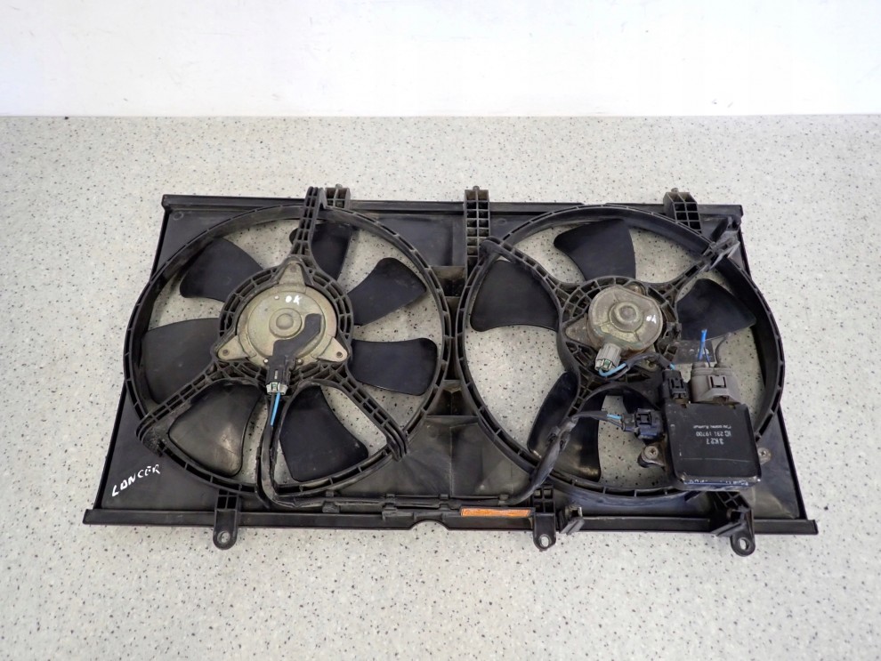 MITSUBISHI LANCER 03- 2.0i WENTYLATOR WODY KLIMATYZACJI 5/7