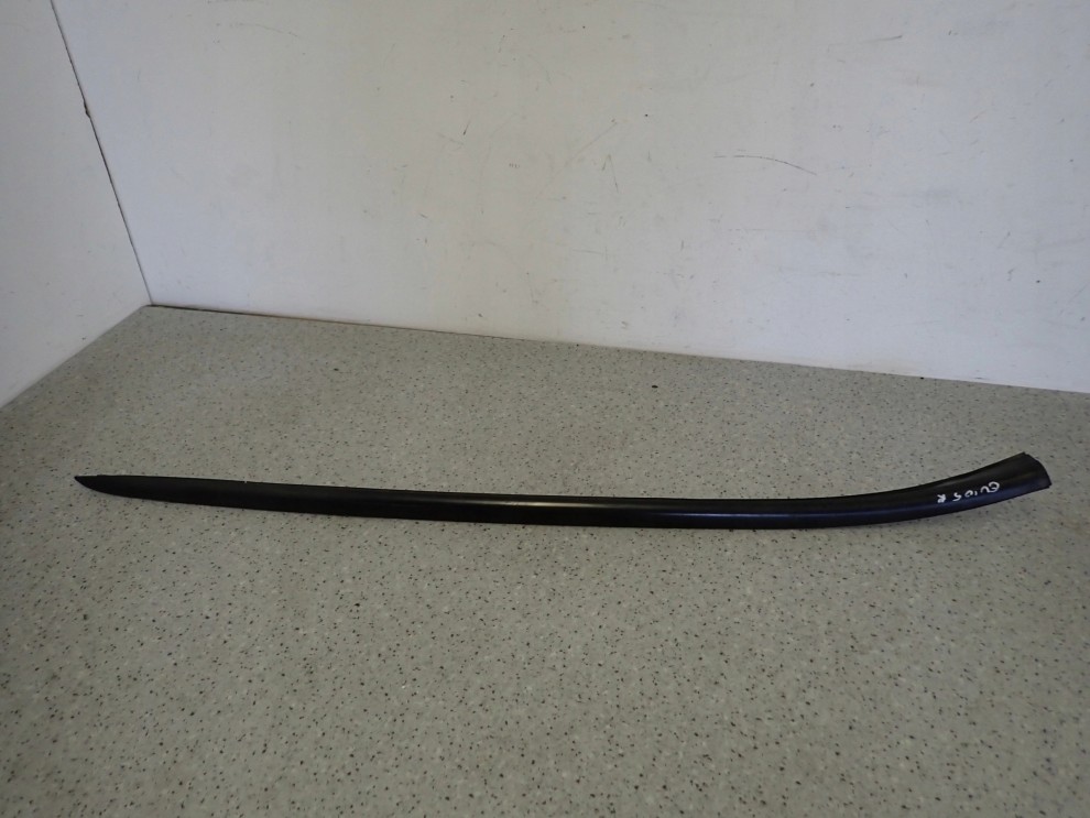 HONDA CIVIC EU VII HB 01-05 LISTWA SZYBY CZOŁOWEJ PRAWA 1/9