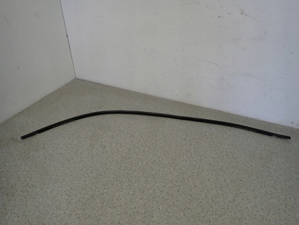 NISSAN MICRA K12 02-10 LISTWA DACHOWA LEWA 4/6