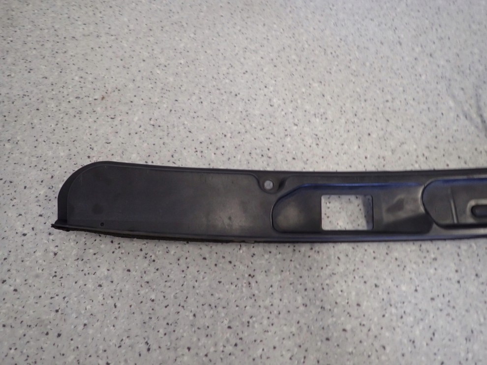 SUZUKI SWIFT MK7 10- SWITCH PRZYCISK KLAPY BAGAŻNIKA 2/9