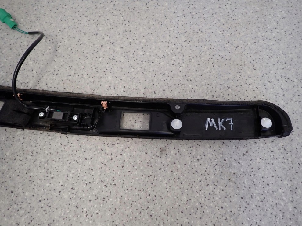 SUZUKI SWIFT MK7 10- SWITCH PRZYCISK KLAPY BAGAŻNIKA 7/9