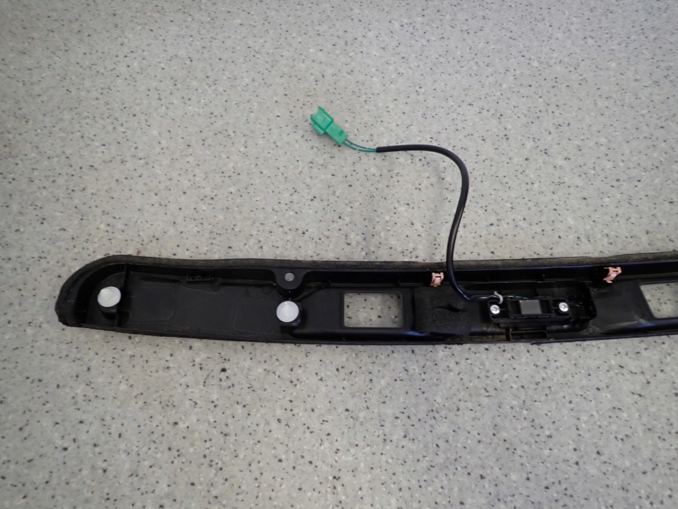 SUZUKI SWIFT MK7 10- SWITCH PRZYCISK KLAPY BAGAŻNIKA 8/9