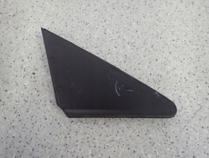 COROLLA VERSO 04-08 LISTWA ZAŚLEPKA BŁOTNIKA PRZEDNIA PRAWA TRÓJKĄT