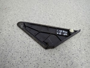 COROLLA VERSO 04-08 LISTWA ZAŚLEPKA BŁOTNIKA PRZEDNIA PRAWA TRÓJKĄT 4/5 MINIATURA